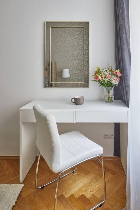 Gentle And Cozy Apartment Right At The Center Prague Ngoại thất bức ảnh